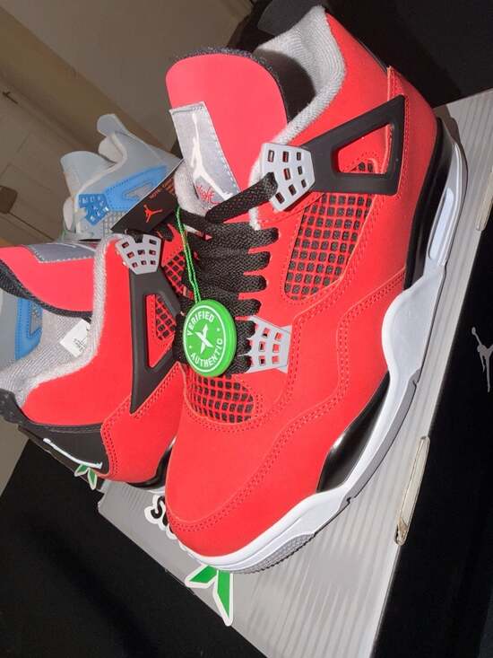 Air Jordan 4 Retro \'Toro Bravo\' 2013 Size 9.5